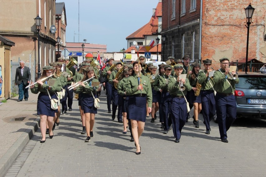 Obchody Święta Konstytucji 3 Maja w Tczewie - uroczystości patriotyczne i parada wozów strażackich [WIDEO, ZDJĘCIA]