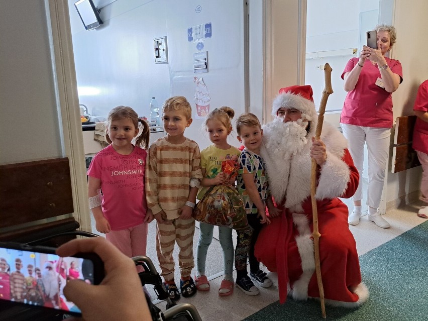 Święty Mikołaj odwiedził Wojewódzki Szpital w Przemyślu.