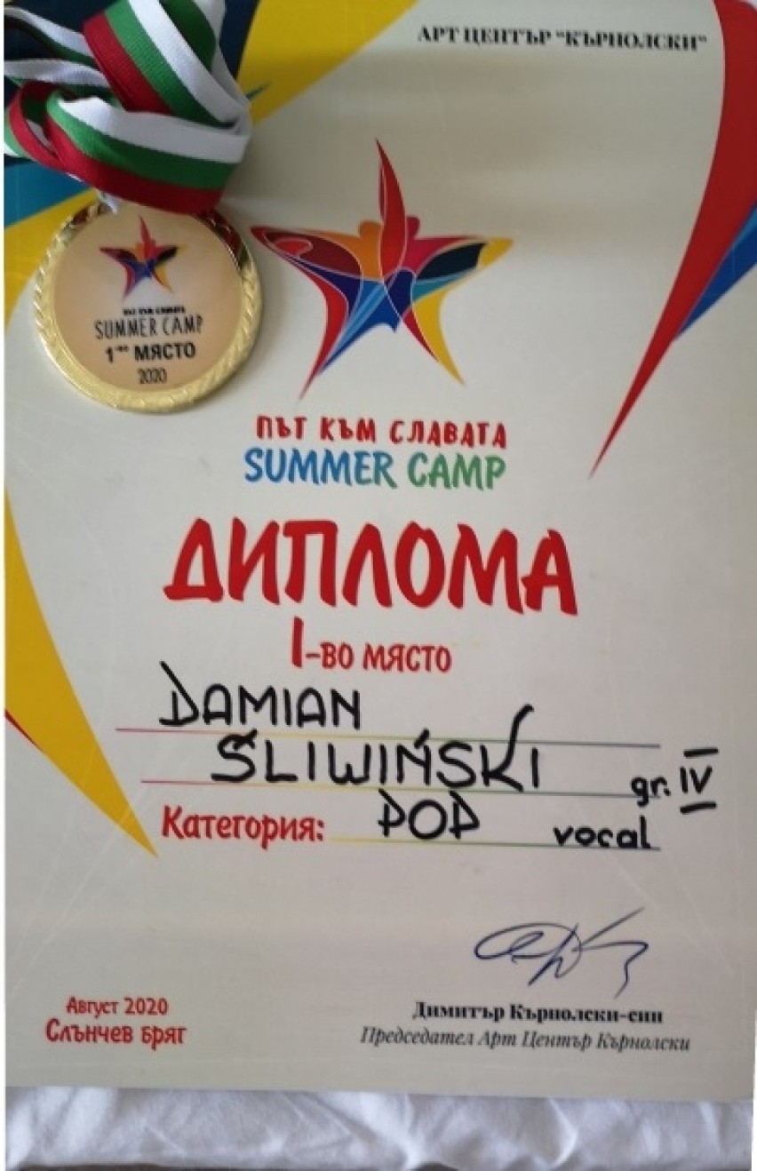  Damian Śliwiński z Łomży zdobył I miejsce na Międzynarodowym Festiwalu  MY XXI wiek w Słonecznym Brzegu w Bułgarii
