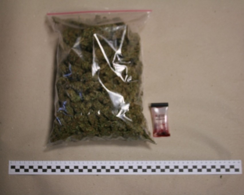 Lubelscy policjanci znaleźli blisko kilogram narkotyków o...