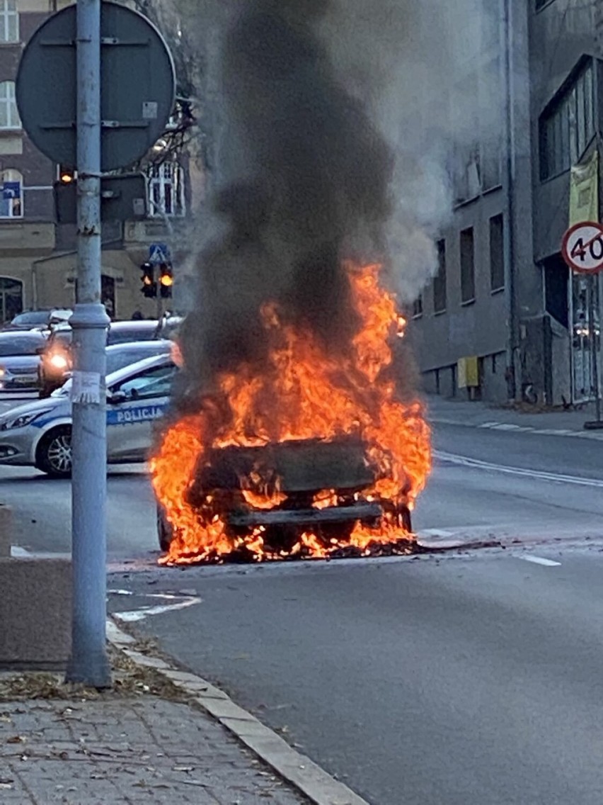 Pożar samochodu osobowego w Katowicach