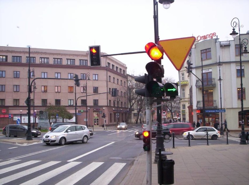 Zmiany na prawie trzystu skrzyżowaniach. Zielona strzałka...