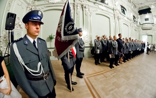 W ostatnich latach wałbrzyska policja organizowała uroczystości związane ze swoim świętem w Teatrze Zdrojowym w Szczawnie-Zdroju