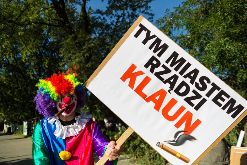 To kolejny protest mieszkańców Krakowa dot. zmian w ruchu w...