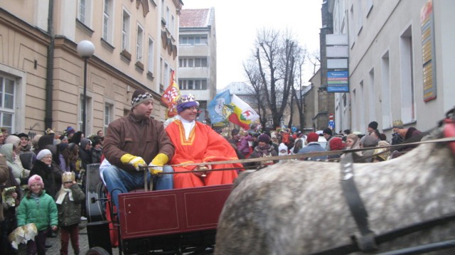 Orszak Trzech Króli wyruszy w Jeleniej Górze 6 stycznia o godz. 13  spod Bazyliki Mniejszej im. Erazma i Pankracego