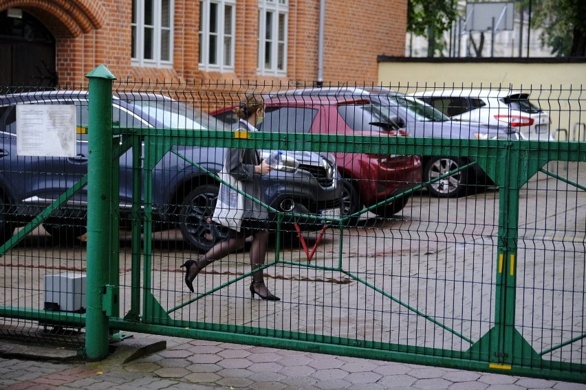 W Toruniu trwają matury. Wczoraj maturzyści zmagali się z...