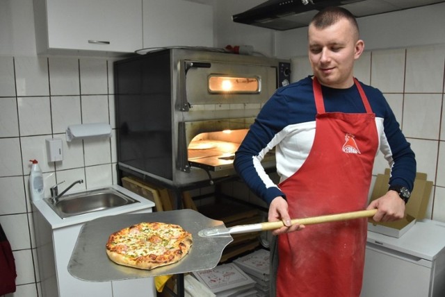 Zastanawiasz się, gdzie w Sandomierzu zjesz najlepszą pizzę? Oto najlepsze lokale w Sandomierzu polecane przez użytkowników Google.