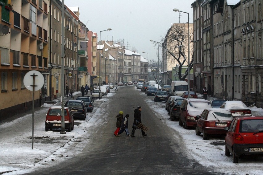 Tak wyglądali legniczanie i Legnica w grudniu 2009 roku, zobaczcie zdjęcia