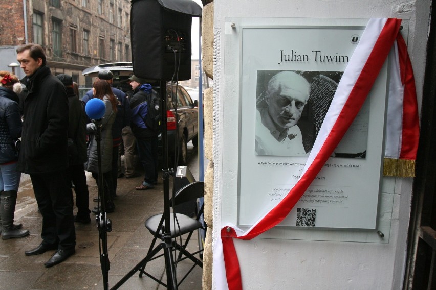 Odsłonięcie tablicy upamiętniającej Juliana Tuwima