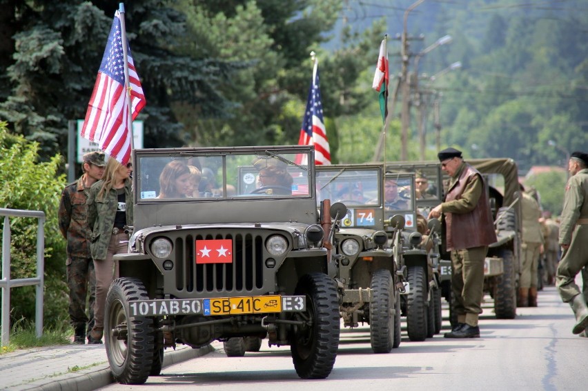 Operacja Południe 2014: Wielką paradą w Bielsku-Białej rozpoczął się militarny zlot [ZDJĘCIA]