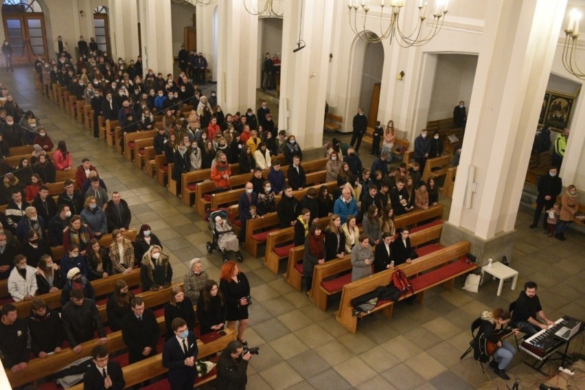 Światowy Dzień Młodzieży odbył się w niedzielę w kościele...