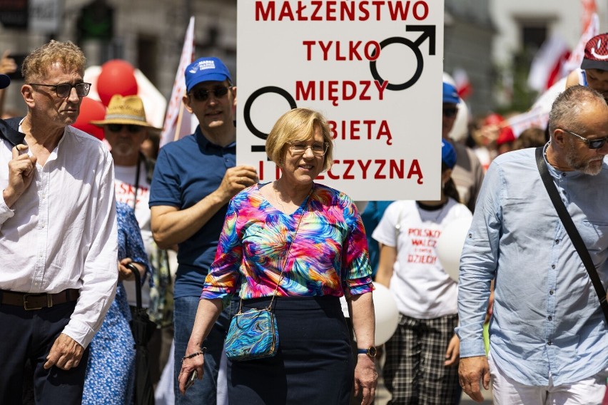Polsko! Walcz o swoje dzieci. Marsz dla Życia i Rodziny przeszedł ulicami Krakowa