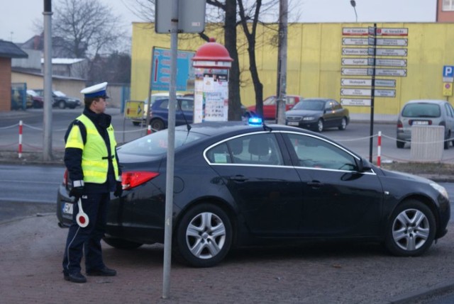 O tym, że obowiązek zapinania pasów jest lekceważony, świadczą policyjne kontrole.