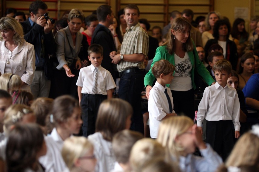 100 tys. uczniów rozpoczęło w Krakowie nowy rok szkolny [ZDJĘCIA]