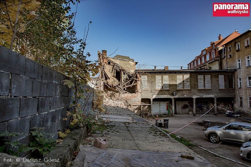 Wałbrzych: Katastrofa budowlana na ulicy Mickiewicza [ZDJĘCIA]