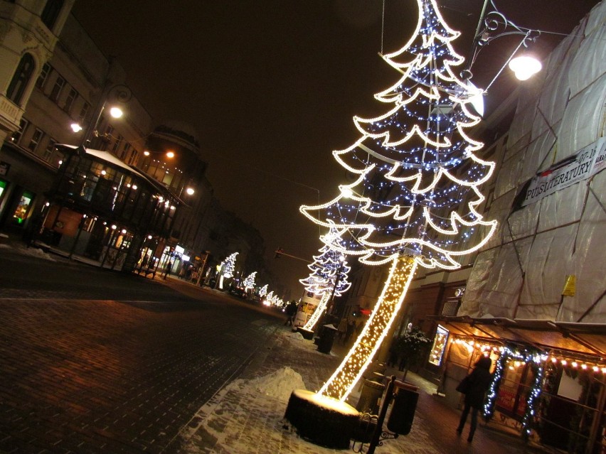 Tak wygląda świąteczna iluminacja na ulicy Piotrkowskiej