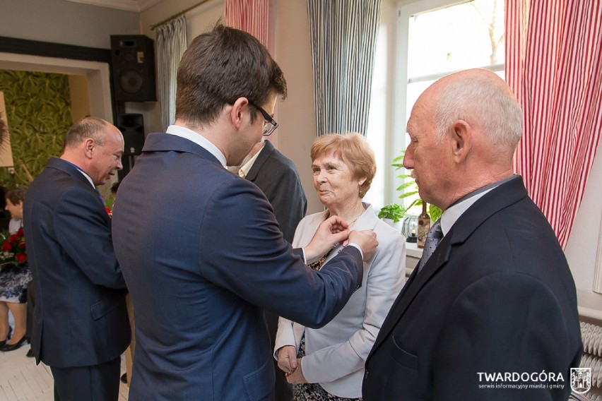 Złote gody w Twardogórze. Pięć par odebrało prezydenckie odznaczenia