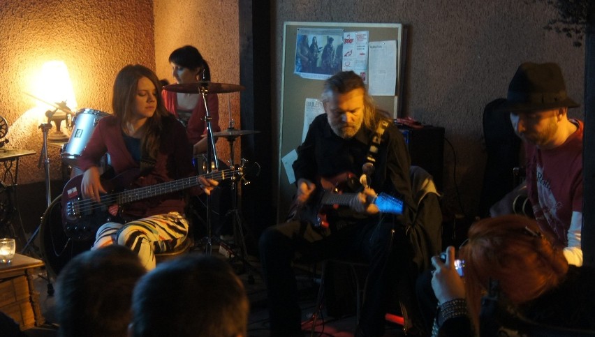 Sztumski zespół  AkkoN Jazz-Rock Band zagrał w Spiżarni w Malborku [ZDJĘCIA]