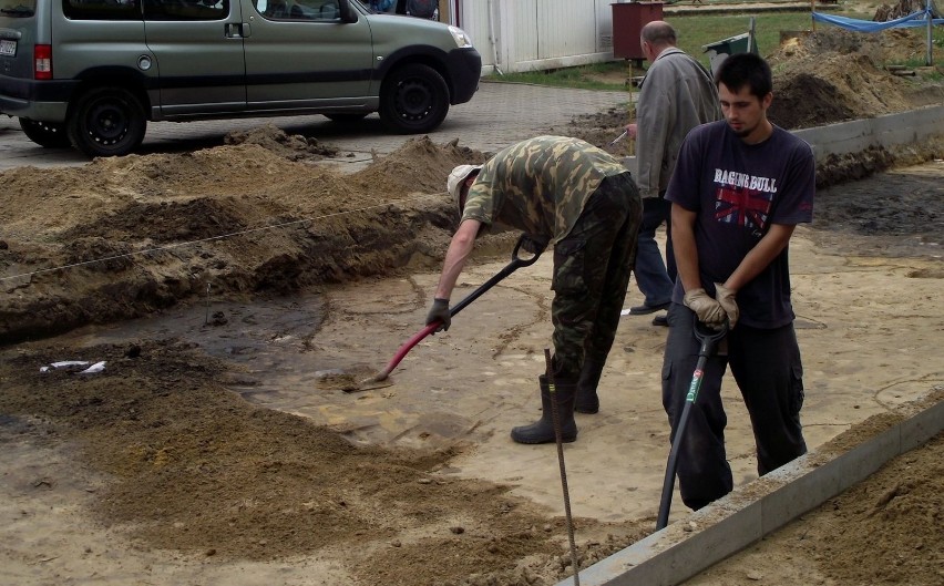 Pracami archeologicznymi nadzoruje Mirosław Andrałojć.
Fot....