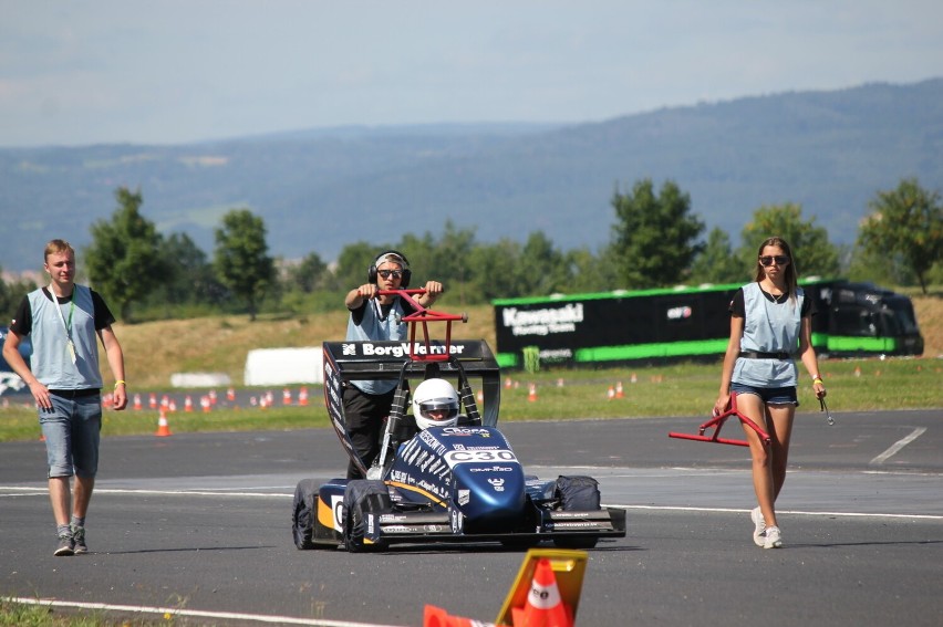 Wysokie miejsce studentów Politechniki Rzeszowskiej w zawodach Formula Student Czech Republic