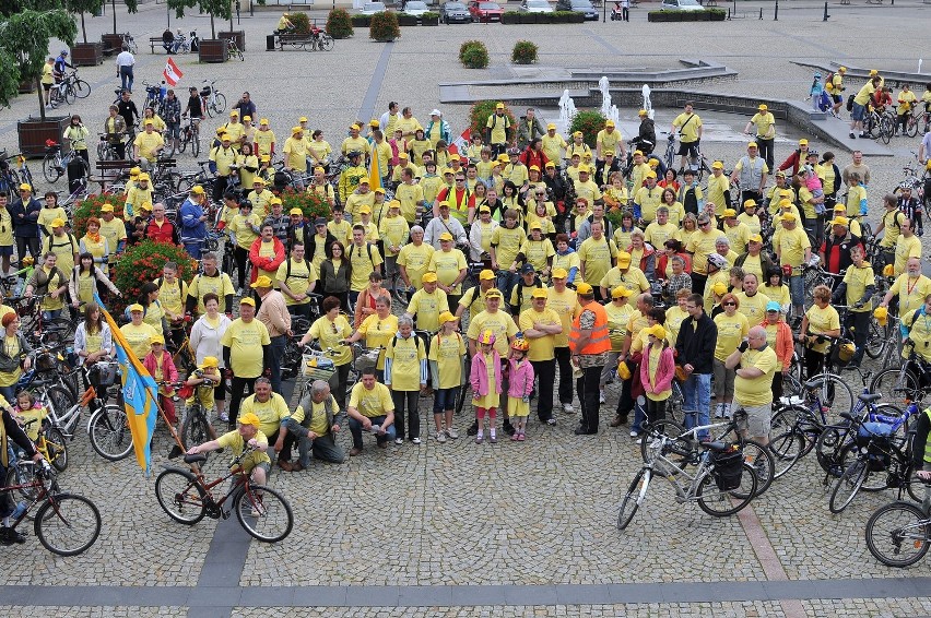 Ponad 300 uczestników Rodzinngo Rajdu Rowerowego (NOWE ZDJĘCIA)