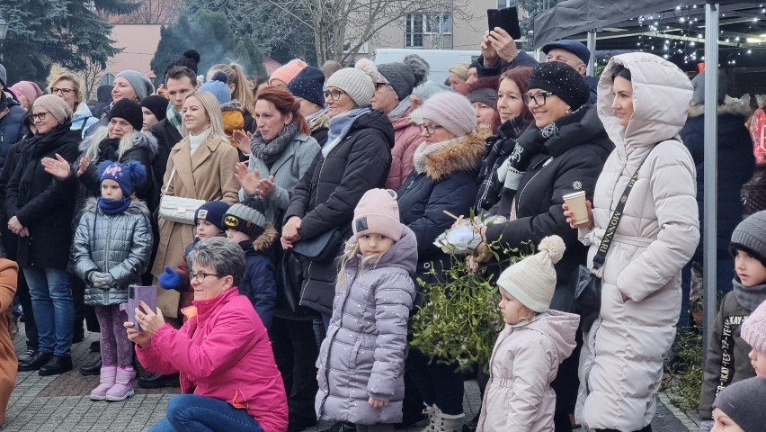 Mieszkańcy gminy Krajenka i miejscowej parafii spotkali się podczas świątecznego jarmarku