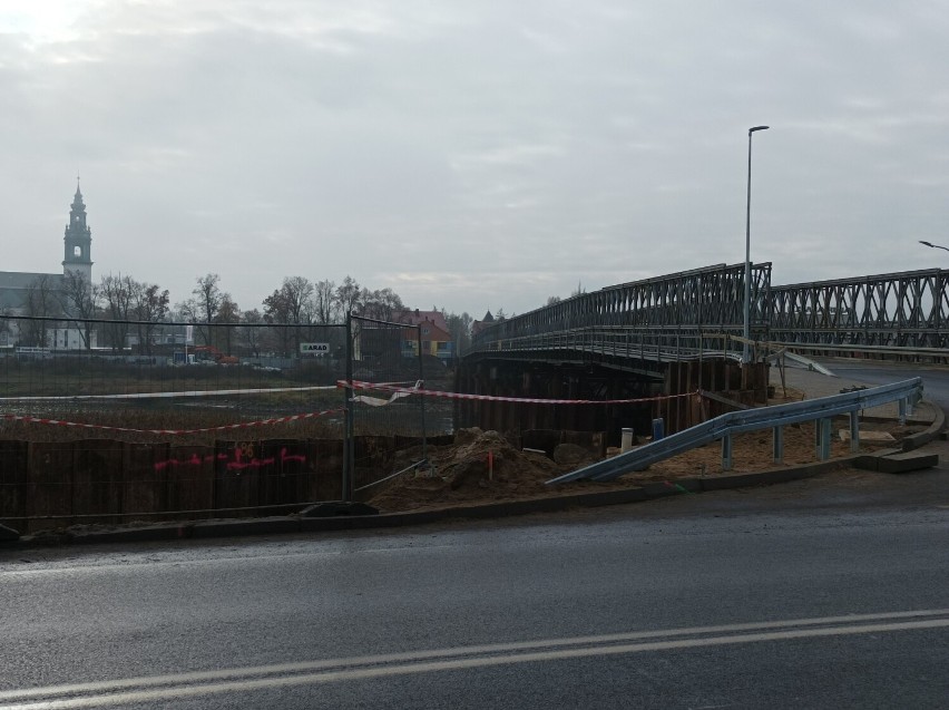 Nowy most będzie służył jako przeprawa przez Odrę na czas...