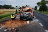 Wypadek na DK46 przy zjeździe na Łagiewniki Wielkie. 21-letnia kobieta trafiła do szpitala [FOTO]