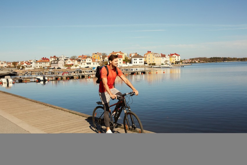 Z jednośladem w piękny rejs! Wybierz się na malowniczą rowerową mikrowyprawę po archipelagu Karlskrony