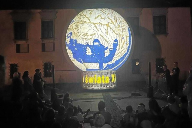 W Kruszwicy na Wzgórzu Zamkowym odbędzie się pokaz zatytułowany "Planety Kopernika" odbędzie się na dużym sferycznym ekranie o średnicy 6 metrów.