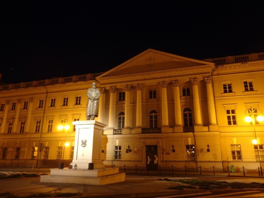 Pałac Trybunalski, czyli innymi słowy Trybunał - budynek...