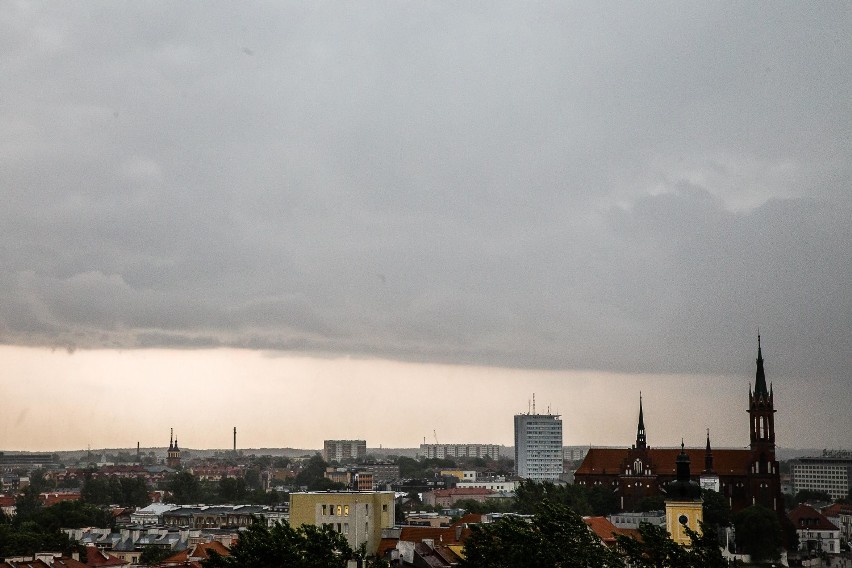 Uważajcie dziś na burze! Ostrzeżenie przed burzami w Białymstoku i na Podlasiu!