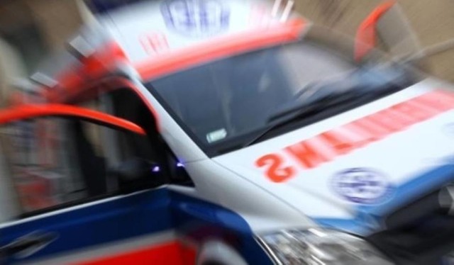 Dwie osoby zabrano do szpitala w Pile, trzecia walczy o życie w szpitalu w Bydgoszczy