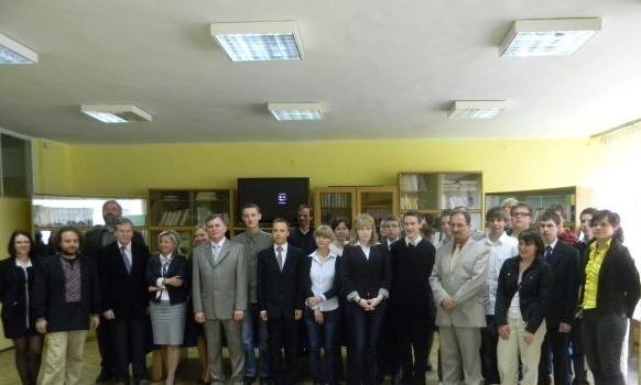 Laureaci Ogólnopolskiego Konkursu Informatycznego Mikroprofesor, międzynarodowego projektu Konrad wraz z zaproszonymi gośćmi