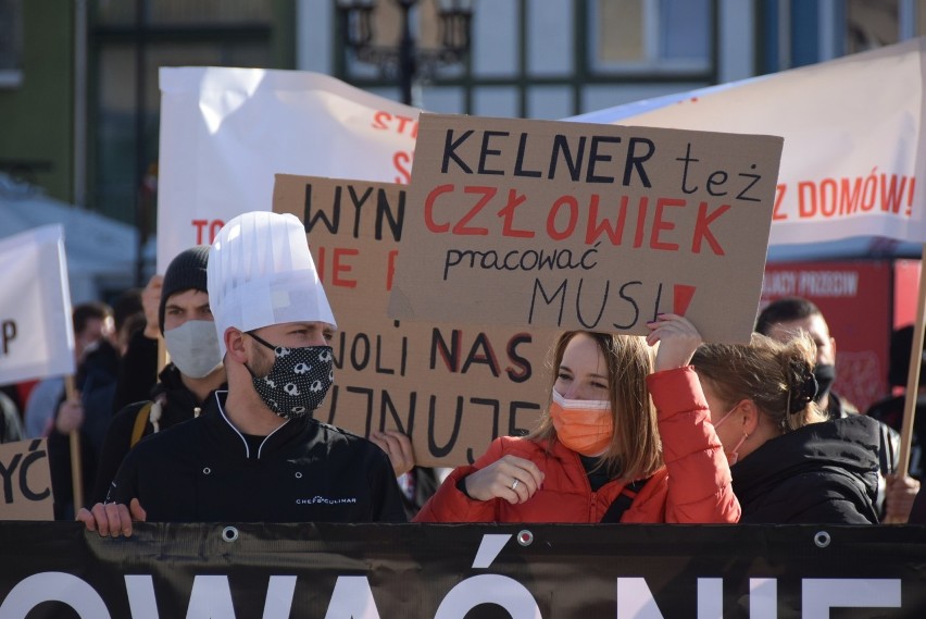 Protest branży gastronomicznej w Gorzowie. "Chcemy gotować,...