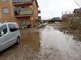 Walka mieszkańców o ul. Miłosza w Pruszczu. Na drodze postawiono znak zakazu - "Następny będzie szlaban"