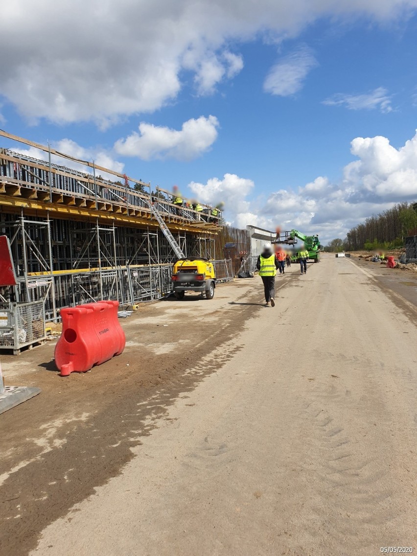 Budowa autostrady A1 Radomsko - Kamieńsk. Tak postępują...