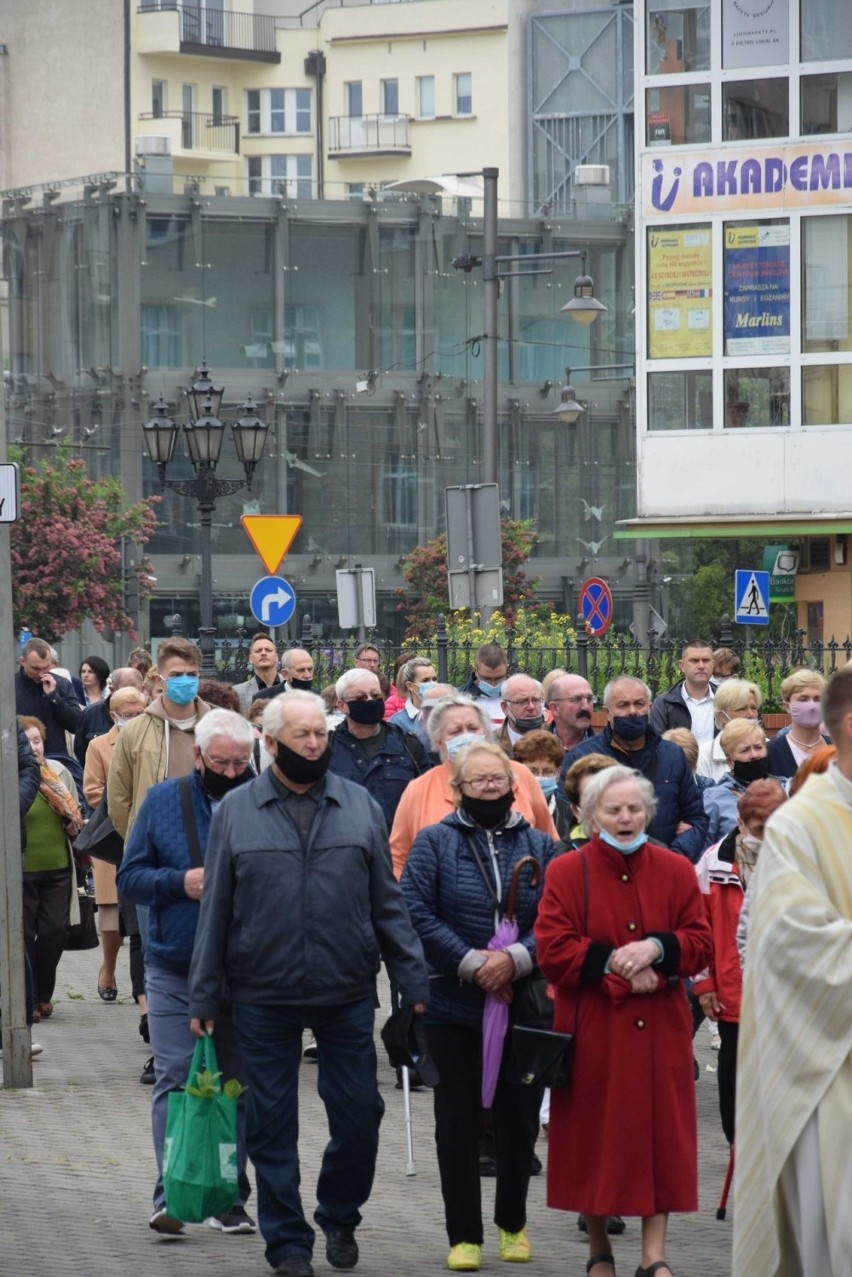 Boże Ciało 2020 w Gdyni. Procesje przeszły wokół kościołów [zdjęcia]