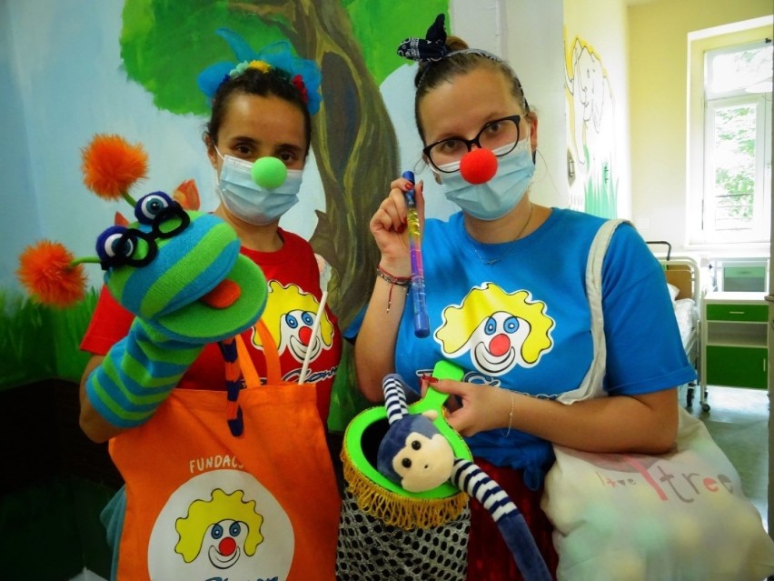 Dr Clown wrócił na oddziały dziecięce gliwickiego szpitala, co za radość!