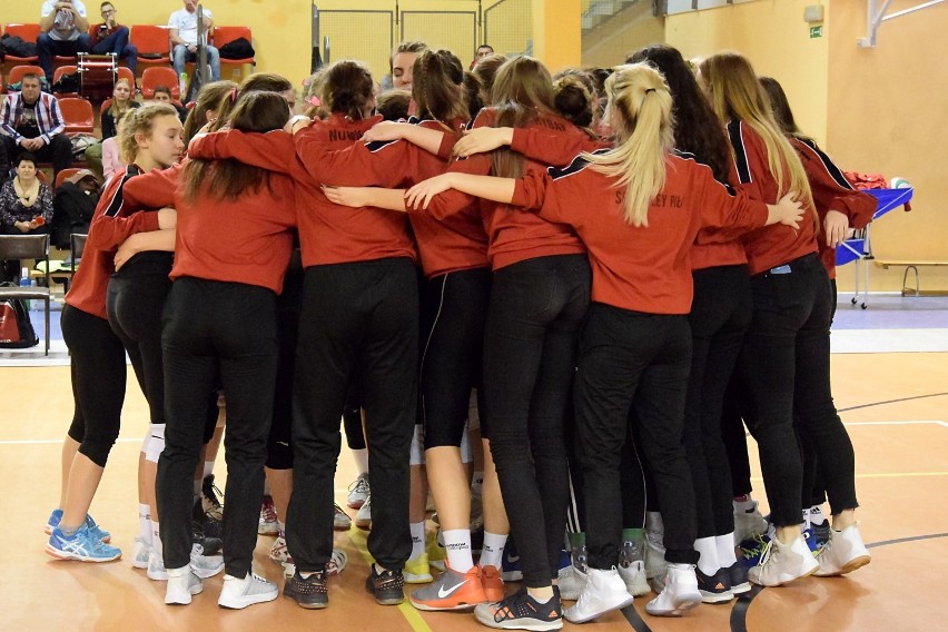 W finale Mistrzostw Polski Juniorek w Piłce Siatkowej, który odbył się w Kętrzynie, drużyna SPS Volley wywalczyła srebrny medal!