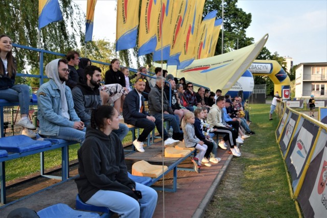 Festiwal siatkówki plażowej "Obłędna Plaża" w Zbąszyniu - piątek 26 maja 2023