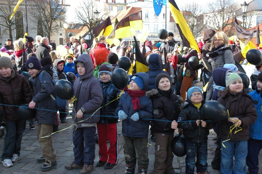 Dzień Jedności Kaszubów na wejherowskim rynku