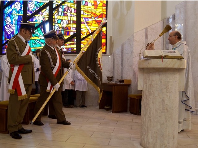 Uroczystość poświęcenia sztandaru Związku Weteranów i Rezerwistów Wojska Polskiego w Myszkowie 2013