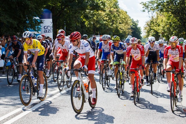 Peleton Tour de Pologne wystartował w czwartek (12 sierpnia) sprzed Grupy Azoty w Mościcach na etap do Bukowiny Tatrzańskiej