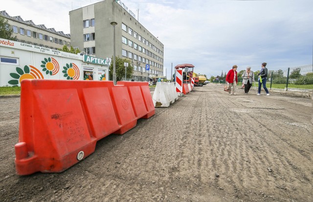 Pod szpitalem w Świeciu szykują się kolejne remonty dróg.