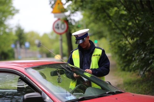 Niezapięte pasy w Polsce. Kto płaci mandat - kierowca czy pasażer? |  Bydgoszcz Nasze Miasto