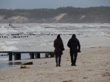 Sztorm na Bałtyku i silny wiatr w regionie [ZDJĘCIA]