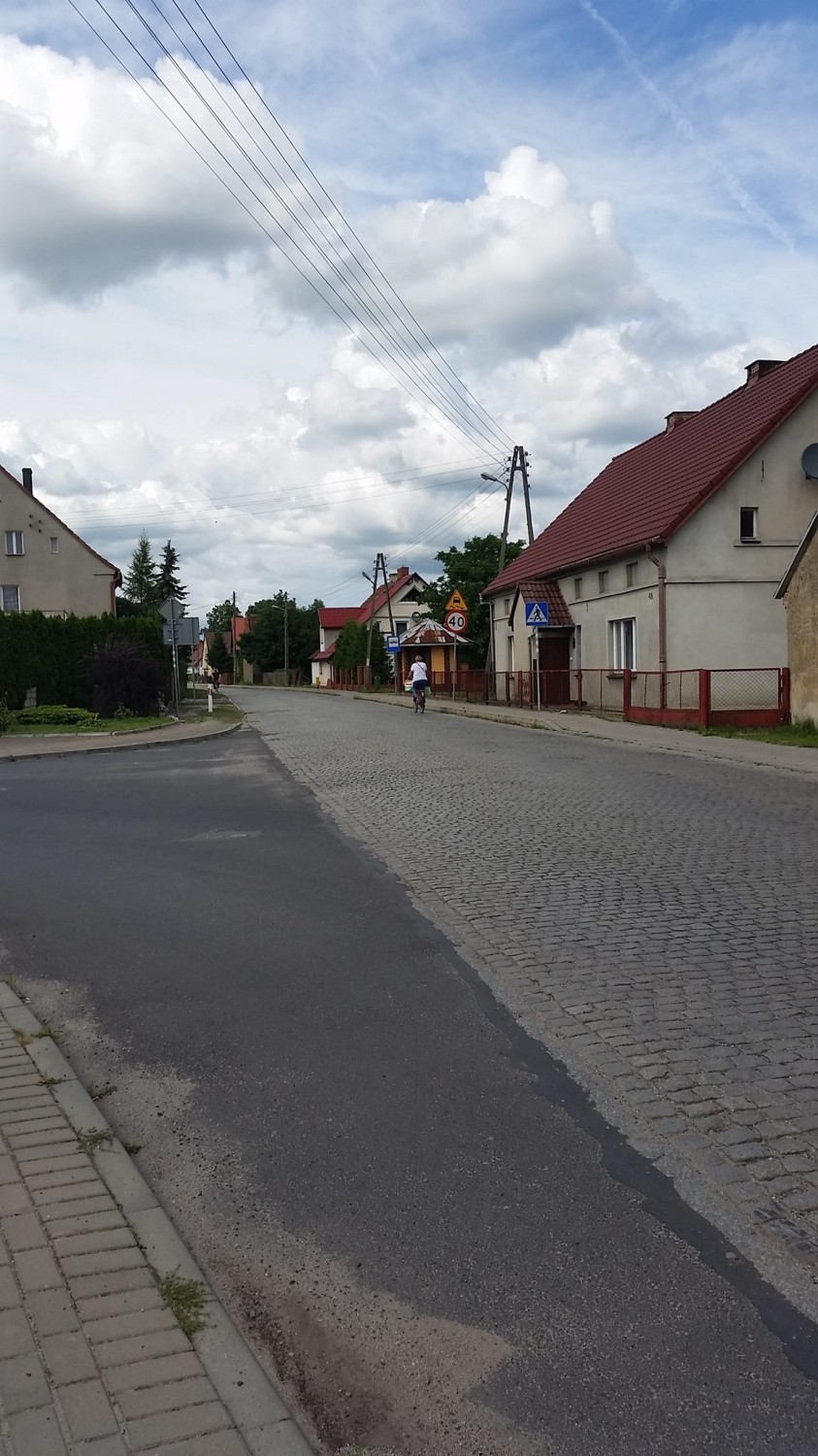 Mieszkańcy domów wzdłuż ul. II Armii Wojska Polskiego w...