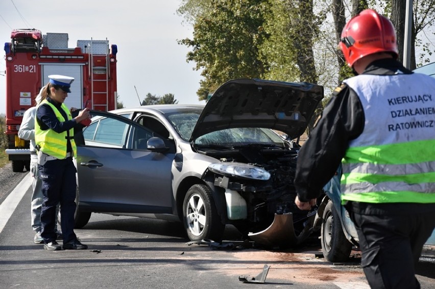 Wypadek w Wilczycach pod Legnicą, są ranni [ZDJĘCIA]