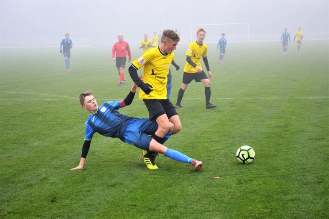 Piłkarze Falubazu Zielona Góra przegrali z Piastem Gliwice baraże o awans do Centralnej Ligi Juniorów U15.